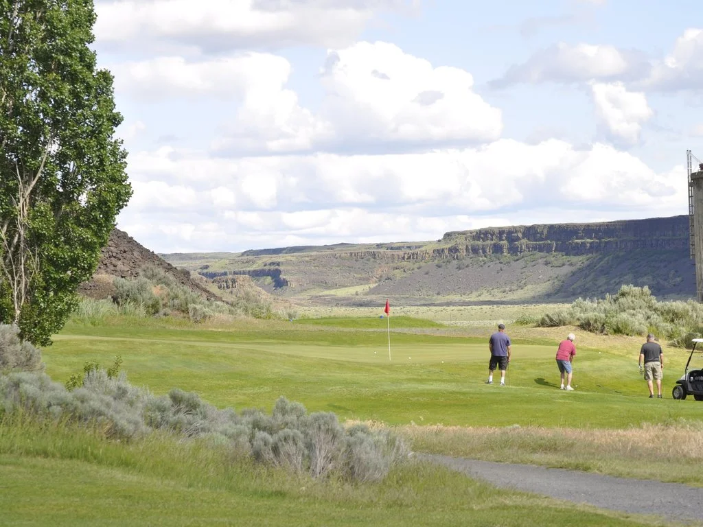 Hole 4 green