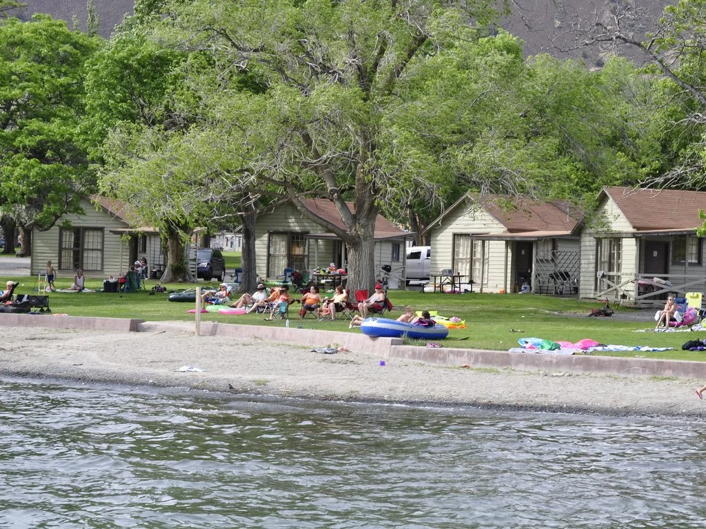 Lakeside cabins at Sun Lakes